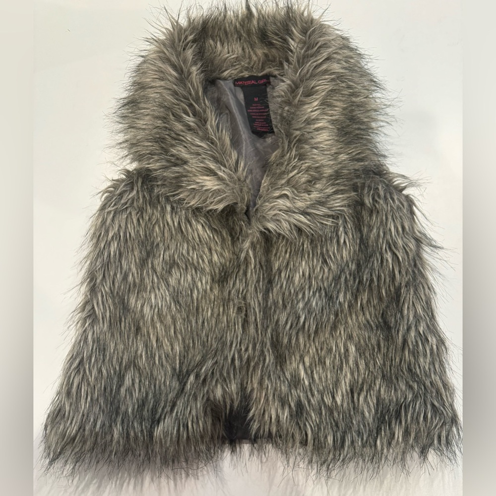 2/$20 Women’s Gorgeous Chic faux fur vest size M trending - Picture 2 of 7